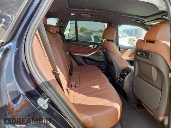 ✅ 2023 BMW X5 xDrive40i • VIN: 5UXCR6C06P9R68464 • Lot: 82188985. Listed on Copart with 21,525 mi. Free auction sales archive from the USA and detailed vehicle history report at DreamBid. Image 11.
