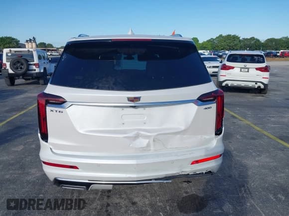 ✅ 2025 Cadillac XT6 FWD Premium Luxury • VIN: 1GYKPCRS9SZ122102 • Lot: 41677275. Listed on IAAI with 4,227 mi. Free auction sales archive from the USA and detailed vehicle history report at DreamBid. Image 16.