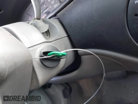 ✅ 1996 Ford Taurus GL • VIN: 1FALP52U9TA199317 • Lot: 43694961. Wystawiony na IAAI z przebiegiem 99 130 mil. Bezpłatny archiwum sprzedaży aukcyjnych z USA i szczegółowy raport historii pojazdu na DreamBid. Zdjęcie 11.