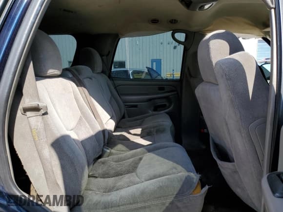 ✅ 2004 Chevrolet Tahoe LS • VIN: 1GNEC13T64R121410 • Lot: 70395744. Listed on Copart with 179,973 mi. Free auction sales archive from the USA and detailed vehicle history report at DreamBid. Image 11.