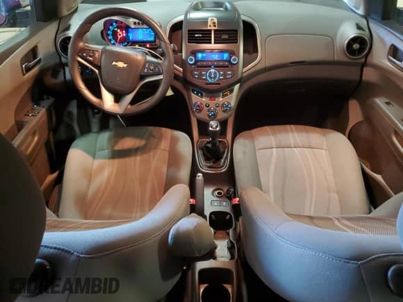 2013 Chevrolet Sonic LT с VIN 1G1JD6SH5D4130913, выставлен на аукционе Copart как лот 83786824 с пробегом 186 881 миль миль и Списание • Salvage title. История ставок и продаж доступна на DreamBid. Изображение 8.