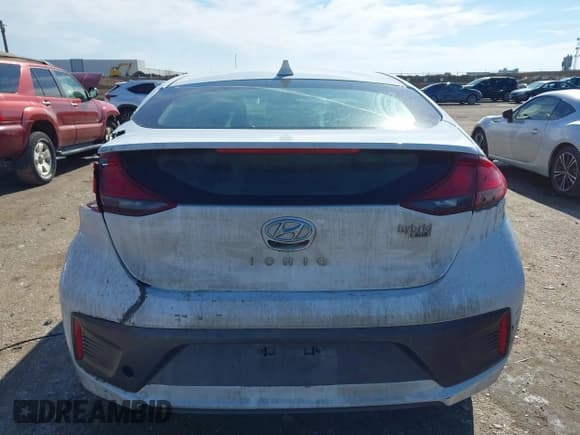 ✅ 2020 Hyundai Ioniq Blue • VIN: KMHC65LC4LU243088 • Lot: 41465637. Wystawiony na IAAI z przebiegiem 141 081 mil. Bezpłatny archiwum sprzedaży aukcyjnych z USA i szczegółowy raport historii pojazdu na DreamBid. Zdjęcie 17.