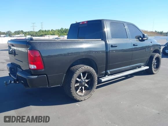 ✅ 2018 Ram 1500 Big Horn • VIN: 1C6RR6LT6JS245355 • Lot: 43707329. Wystawiony na IAAI z przebiegiem Nie podano. Bezpłatny archiwum sprzedaży aukcyjnych z USA i szczegółowy raport historii pojazdu na DreamBid. Zdjęcie 4.