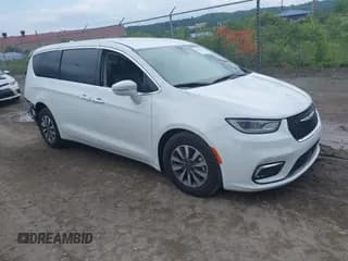 ✅ 2022 Chrysler Pacifica Hybrid Touring L • VIN: 2C4RC1L79NR155964 • Lot: 42426714. Listed on IAAI with 68,004 mi. Free auction sales archive from the USA and detailed vehicle history report at DreamBid. Image 1.