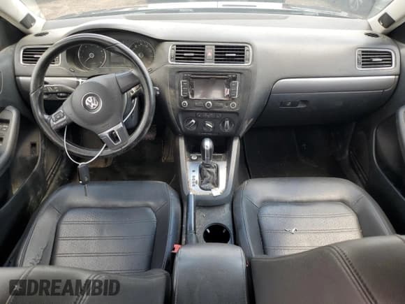 ✅ 2014 Volkswagen Jetta SEL • VIN: 3VWL07AJ3EM440700 • Lot: 66561605. Listed on Copart with 176,764 mi. Free auction sales archive from the USA and detailed vehicle history report at DreamBid. Image 8.