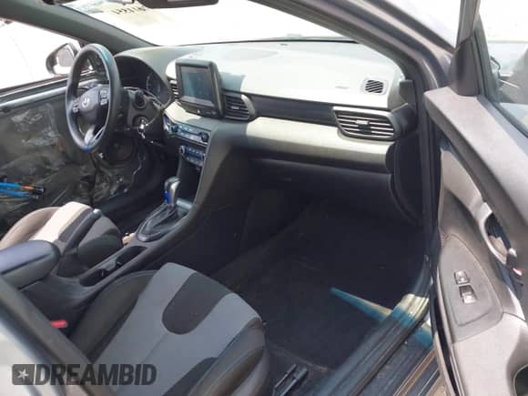 2019 Hyundai Veloster Premium with VIN KMHTG6AF5KU017950, listed as a IAAI auction lot 42611554 with 105,396 mi miles and . Bid and sale history available at DreamBid. Image 5.