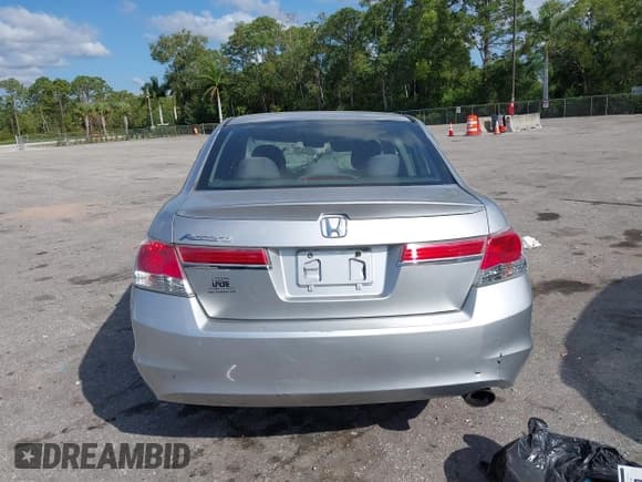 ✅ 2012 Honda Accord LX Premium • VIN: 1HGCP2F48CA027252 • Lot: 42011848. Wystawiony na IAAI z przebiegiem 88 443 mil. Bezpłatny archiwum sprzedaży aukcyjnych z USA i szczegółowy raport historii pojazdu na DreamBid. Zdjęcie 16.