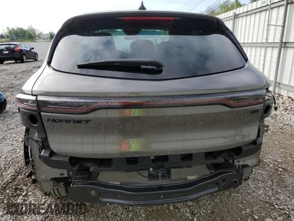 2024 Dodge Hornet GT z VIN ZACNDFANXR3A13103, wystawiony jako Copart lot #55566045 z przebiegiem 10 968 mil mil oraz Szkoda całkowita • Salvage title. Historia ofert i sprzedaży dostępna na DreamBid. Obrazek 6.