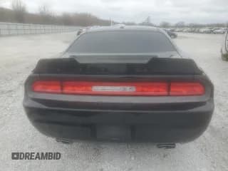 ✅ 2013 Dodge Challenger R/T Classic • VIN: 2C3CDYBT3DH631368 • Lot: 87197604. Wystawiony na Copart z przebiegiem 161 693 mil. Bezpłatny archiwum sprzedaży aukcyjnych z USA i szczegółowy raport historii pojazdu na DreamBid. Zdjęcie 6.