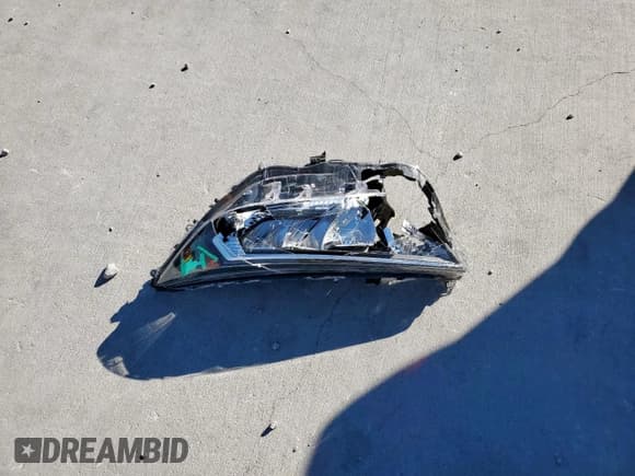 ✅ 2021 Toyota RAV4 XLE Premium • VIN: 2T3C1RFV2MC170896 • Lot: 91073115. Listed on Copart with 45,510 mi. Free auction sales archive from the USA and detailed vehicle history report at DreamBid. Image 13.