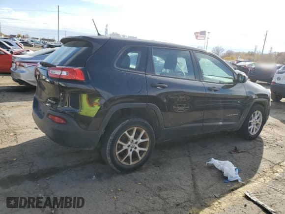 ✅ 2014 Jeep Cherokee Sport • VIN: 1C4PJLAB2EW163766 • Lot: 91304285. Wystawiony na Copart z przebiegiem 219 905 mil. Bezpłatny archiwum sprzedaży aukcyjnych z USA i szczegółowy raport historii pojazdu na DreamBid. Zdjęcie 3.