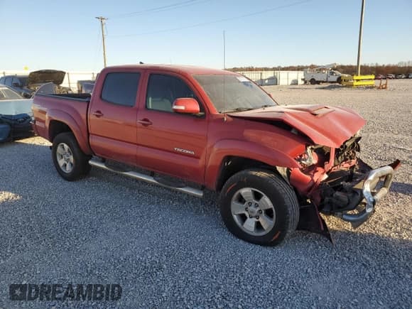 ✅ 2015 Toyota Tacoma • VIN: 3TMLU4EN9FM203763 • Lot: 92786155. Listed on Copart with 209,705 mi. Free auction sales archive from the USA and detailed vehicle history report at DreamBid. Image 4.