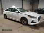 2018 Hyundai Sonata SE с VIN 5NPE24AF0JH606557, выставлен на аукционе Copart как лот 80921715 с пробегом 45 770 миль миль и Списание • Salvage title. История ставок и продаж доступна на DreamBid. Изображение 4.