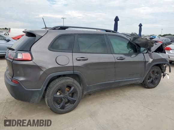 ✅ 2019 Jeep Cherokee Latitude Plus • VIN: 1C4PJLLN2KD326107 • Лот: 57878175. Опубликован ранее на Copart с пробегом Не указан. Бесплатный доступ к архиву аукционных продаж из США и подробный отчёт об истории автомобиля на DreamBid. Изображение 3.