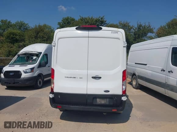 ✅ 2021 Ford Transit Cargo • VIN: 1FTYE1C82MKA68600 • Лот: 43367001. Опубликован ранее на IAAI с пробегом 27 981 миль. Бесплатный доступ к архиву аукционных продаж из США и подробный отчёт об истории автомобиля на DreamBid. Изображение 17.