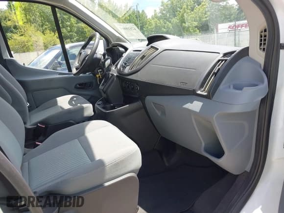 ✅ 2017 Ford Transit XL • VIN: 1FBZX2ZM7HKB07622 • Lot: 42616664. Wystawiony na IAAI z przebiegiem 15 868 mil. Bezpłatny archiwum sprzedaży aukcyjnych z USA i szczegółowy raport historii pojazdu na DreamBid. Zdjęcie 5.