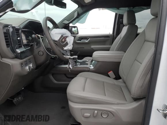 ✅ 2025 GMC Sierra 1500 SLT • VIN: 3GTUUDED2SG382460 • Лот: 87424545. Опубликован ранее на Copart с пробегом 1 028 миль. Бесплатный доступ к архиву аукционных продаж из США и подробный отчёт об истории автомобиля на DreamBid. Изображение 7.