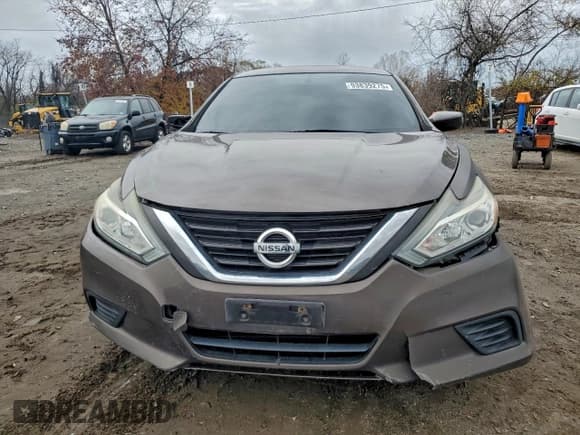 ✅ 2016 Nissan Altima SR • VIN: 1N4AL3AP5GC141962 • Lot: 93839275. Listed on Copart with 184,538 mi. Free auction sales archive from the USA and detailed vehicle history report at DreamBid. Image 5.
