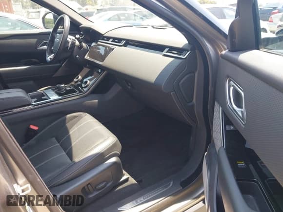 ✅ 2019 Land Rover Range Rover Velar R-Dynamic SE • VIN: SALYL2EX8KA784025 • Лот: 42786648. Опубликован ранее на IAAI с пробегом 75 780 миль. Бесплатный доступ к архиву аукционных продаж из США и подробный отчёт об истории автомобиля на DreamBid. Изображение 5.