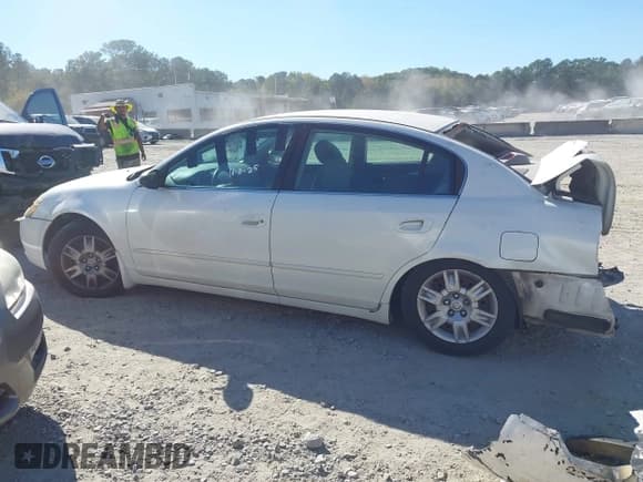 ✅ 2005 Nissan Altima S • VIN: 1N4AL11D05N460567 • Лот: 43437892. Опубликован ранее на IAAI с пробегом 205 975 миль. Бесплатный доступ к архиву аукционных продаж из США и подробный отчёт об истории автомобиля на DreamBid. Изображение 14.