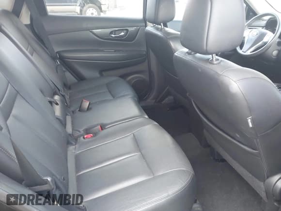 ✅ 2014 Nissan Rogue SL • VIN: 5N1AT2MT4EC863607 • Lot: 43621182. Listed on IAAI with 215,581 mi. Free auction sales archive from the USA and detailed vehicle history report at DreamBid. Image 8.