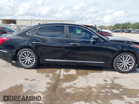 ✅ 2011 Hyundai Equus Signature • VIN: KMHGH4JF0BU042046 • Lot: 43697945. Listed on IAAI with 185,011 mi. Free auction sales archive from the USA and detailed vehicle history report at DreamBid. Image 13.