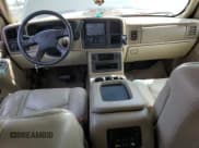 ✅ 2004 Chevrolet Suburban LT • VIN: 1GNFK16Z74J174204 • Лот: 60078905. Опубликован ранее на Copart с пробегом 182 248 миль. Бесплатный доступ к архиву аукционных продаж из США и подробный отчёт об истории автомобиля на DreamBid. Изображение 8.