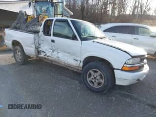 2000 Chevrolet S-10 LS с VIN 1GCDT19WXYK212880, выставлен на аукционе IAAI как лот 41532876 с пробегом 168 080 миль миль и . История ставок и продаж доступна на DreamBid. Изображение 1.