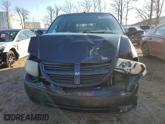 ✅ 2007 Dodge Grand Caravan SE • VIN: 1D4GP24R77B181873 • Lot: 92806685. Listed on Copart with 168,328 mi. Free auction sales archive from the USA and detailed vehicle history report at DreamBid. Image 5.