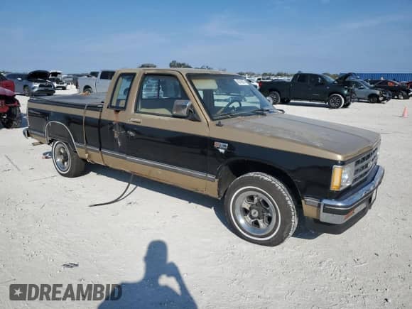 1986 Chevrolet S-10 X96 с VIN 1GCCS14R6G2145533, выставлен на аукционе Copart как лот 43742875 с пробегом 133 361 миль миль и Списание • Salvage title. История ставок и продаж доступна на DreamBid. Изображение 4.