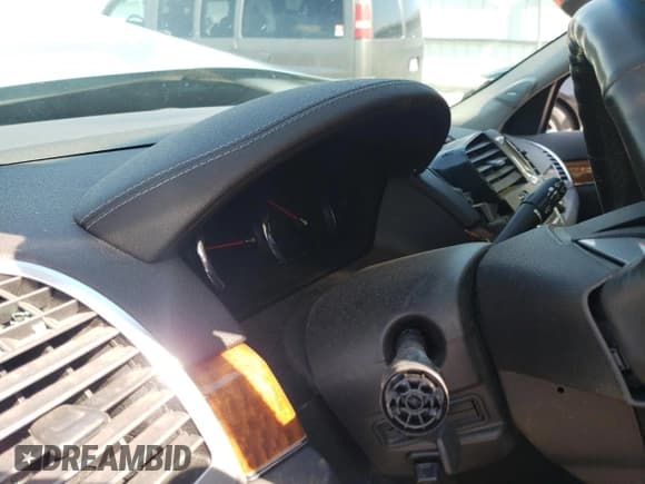 ✅ 2008 Cadillac SRX AWD • VIN: 1GYEE437180172891 • Lot: 62818194. Listed on Copart with Not provided. Free auction sales archive from the USA and detailed vehicle history report at DreamBid. Image 9.