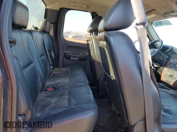 ✅ 2011 Chevrolet Silverado 1500 LTZ • VIN: 1GCRKTE38BZ139930 • Lot: 76206844. Listed on Copart with 221,314 mi. Free auction sales archive from the USA and detailed vehicle history report at DreamBid. Image 10.