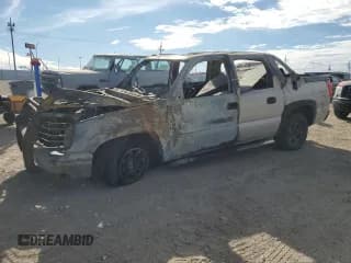 ✅ 2005 Chevrolet Avalanche Z71 • VIN: 3GNEK12Z35G256869 • Lot: 56126025. Listed on Copart with Not provided. Free auction sales archive from the USA and detailed vehicle history report at DreamBid. Image 1.