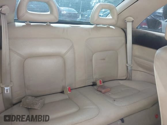 ✅ 2000 Volkswagen Beetle GLX • VIN: 3VWDD21C1YM423699 • Lot: 41944506. Listed on IAAI with 168,250 mi. Free auction sales archive from the USA and detailed vehicle history report at DreamBid. Image 8.