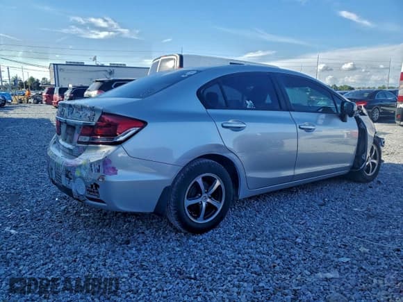 ✅ 2015 Honda Civic SE • VIN: 19XFB2F74FE066555 • Лот: 94515245. Опубликован ранее на Copart с пробегом 135 249 миль. Бесплатный доступ к архиву аукционных продаж из США и подробный отчёт об истории автомобиля на DreamBid. Изображение 3.