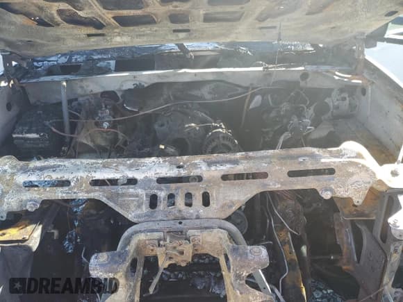 ✅ 2014 Chevrolet Silverado 2500HD Work Truck • VIN: 1GB0CVCG0EF104106 • Lot: 88285775. Wystawiony na Copart z przebiegiem Nie podano. Bezpłatny archiwum sprzedaży aukcyjnych z USA i szczegółowy raport historii pojazdu na DreamBid. Zdjęcie 11.