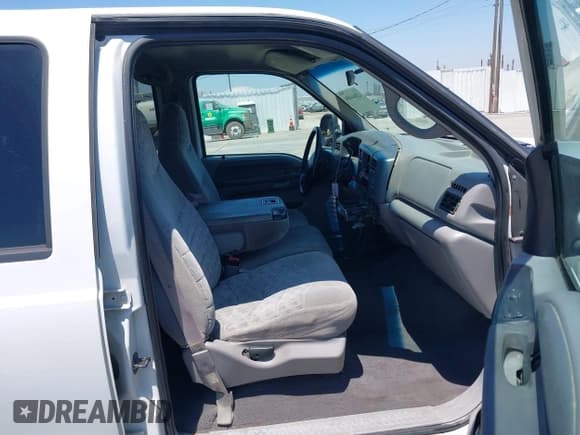 ✅ 2000 Ford F-250 XL • VIN: 1FTNW20F6YED97877 • Lot: 42864486. Listed on IAAI with 487,008 mi. Free auction sales archive from the USA and detailed vehicle history report at DreamBid. Image 5.