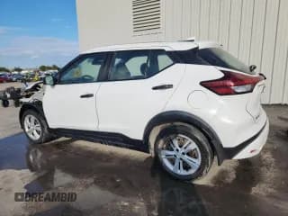 ✅ 2021 Nissan Kicks S • VIN: 3N1CP5BV1ML494251 • Lot: 89861455. Wystawiony na Copart z przebiegiem 105 527 mil. Bezpłatny archiwum sprzedaży aukcyjnych z USA i szczegółowy raport historii pojazdu na DreamBid. Zdjęcie 2.