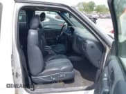 ✅ 2002 Chevrolet S-10 LS • VIN: 1GCDT13W72K240961 • Лот: 42277291. Опубликован ранее на IAAI с пробегом 157 169 миль. Бесплатный доступ к архиву аукционных продаж из США и подробный отчёт об истории автомобиля на DreamBid. Изображение 5.