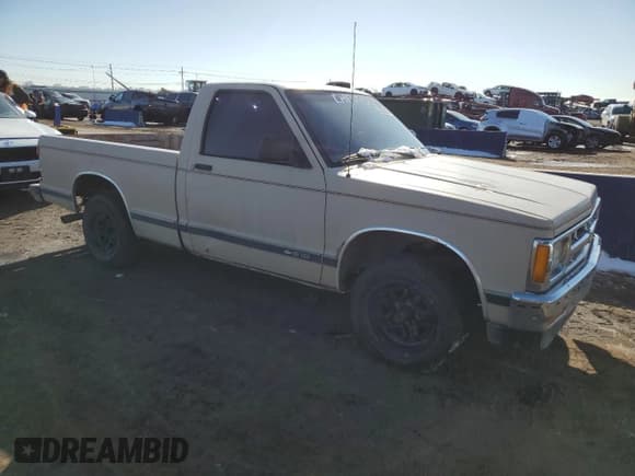 ✅ 1993 Chevrolet S-10 X96 • VIN: 1GCCS14R7P8108150 • Лот: 42836785. Опубликован ранее на Copart с пробегом 216 836 миль. Бесплатный доступ к архиву аукционных продаж из США и подробный отчёт об истории автомобиля на DreamBid. Изображение 4.
