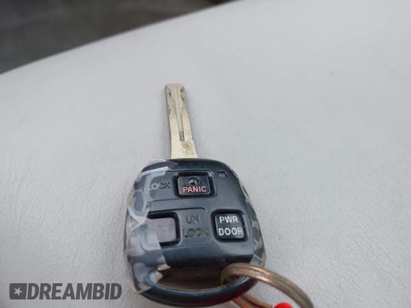 ✅ 2006 Lexus RX 330 • VIN: 2T2HA31U86C104331 • Лот: 42965642. Опубликован ранее на IAAI с пробегом 235 832 миль. Бесплатный доступ к архиву аукционных продаж из США и подробный отчёт об истории автомобиля на DreamBid. Изображение 11.