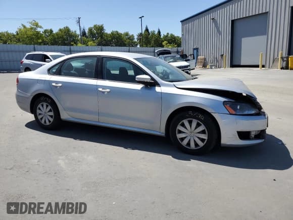 ✅ 2013 Volkswagen Passat S • VIN: 1VWAP7A38DC001836 • Lot: 61879375. Listed on Copart with 82,841 mi. Free auction sales archive from the USA and detailed vehicle history report at DreamBid. Image 4.