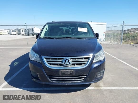 ✅ 2011 Volkswagen Routan SE • VIN: 2V4RW3DG0BR717690 • Lot: 42034312. Listed on IAAI with 131,983 mi. Free auction sales archive from the USA and detailed vehicle history report at DreamBid. Image 15.