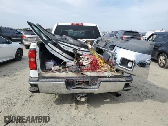 ✅ 2016 Chevrolet Silverado 2500HD LT • VIN: 1GC2KVEG8GZ394598 • Lot: 81324965. Wystawiony na Copart z przebiegiem Nie podano. Bezpłatny archiwum sprzedaży aukcyjnych z USA i szczegółowy raport historii pojazdu na DreamBid. Zdjęcie 6.