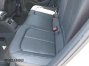 ✅ 2020 Audi A3 Premium • VIN: WAUAUGFF4LA075194 • Lot: 42404015. Wystawiony na IAAI z przebiegiem 32 789 mil. Bezpłatny archiwum sprzedaży aukcyjnych z USA i szczegółowy raport historii pojazdu na DreamBid. Zdjęcie 8.