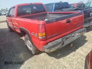✅ 2000 Chevrolet Silverado 2500 LS • VIN: 1GCGK29U6YE270715 • Lot: 56422705. Wystawiony na Copart z przebiegiem 212 996 mil. Bezpłatny archiwum sprzedaży aukcyjnych z USA i szczegółowy raport historii pojazdu na DreamBid. Zdjęcie 2.