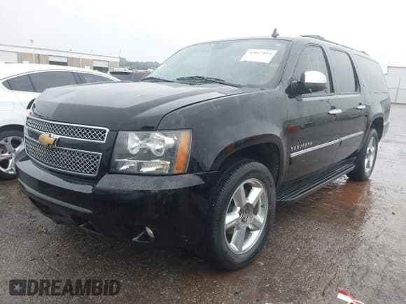 ✅ 2014 Chevrolet Suburban LTZ • VIN: 1GNSKKE76ER175531 • Lot: 43047854. Wystawiony na IAAI z przebiegiem 264 319 mil. Bezpłatny archiwum sprzedaży aukcyjnych z USA i szczegółowy raport historii pojazdu na DreamBid. Zdjęcie 19.