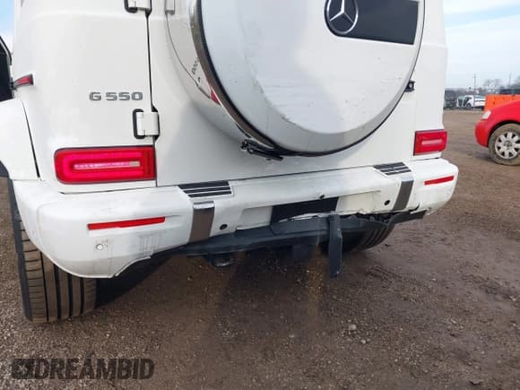 ✅ 2025 Mercedes-Benz G 550 • VIN: W1NWH1AB1SX047842 • Lot: 43751973. Listed on IAAI with 10,525 mi. Free auction sales archive from the USA and detailed vehicle history report at DreamBid. Image 6.