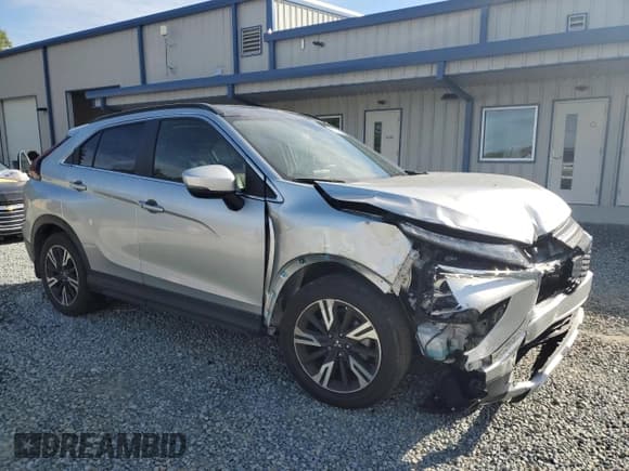 ✅ 2024 Mitsubishi Eclipse Cross SE • VIN: JA4ATWAA5RZ031835 • Lot: 85364325. Wystawiony na Copart z przebiegiem 25 833 mil. Bezpłatny archiwum sprzedaży aukcyjnych z USA i szczegółowy raport historii pojazdu na DreamBid. Zdjęcie 4.