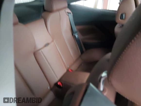 ✅ 2013 BMW 6 Series 640i • VIN: WBALW3C54DC892470 • Lot: 43107105. Wystawiony na IAAI z przebiegiem 73 474 mil. Bezpłatny archiwum sprzedaży aukcyjnych z USA i szczegółowy raport historii pojazdu na DreamBid. Zdjęcie 8.